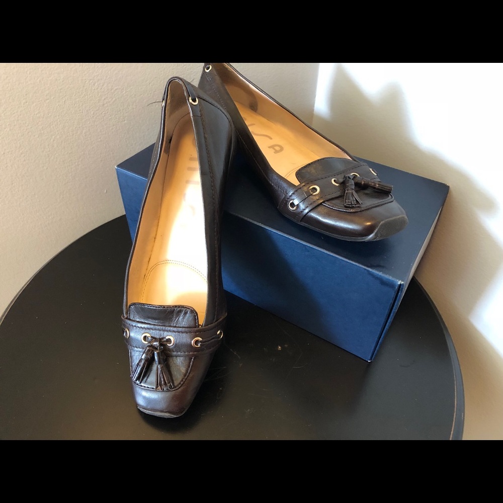 Unisa shoes
